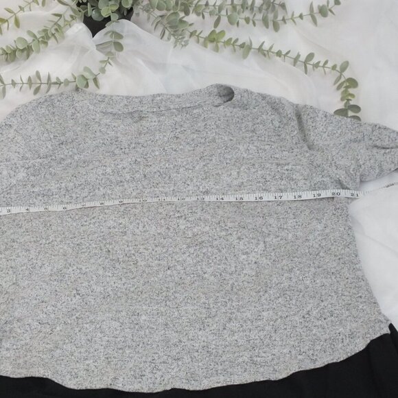 EVRI Light Grey Black Sheer Chiffon Ruffle Long Sleeved Sweater Tunic Size 0X - Picture 5 of 8